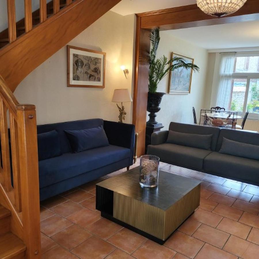 Hébergement de vacances Maison Avec Jardin Et Parking, Au Centre D'etretat